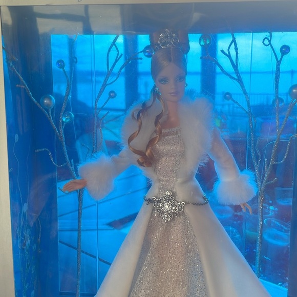 2003 Barbie Holiday Visions Winter Fantasy 1st In Series Special Edition - Picture 8 of 9